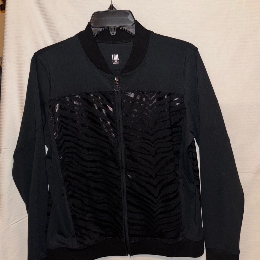 Tail Black Golfing Jacket Sleek Black Design